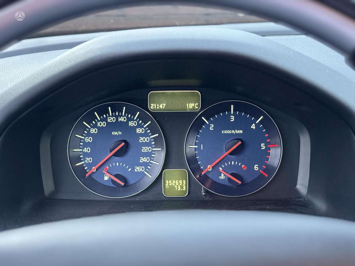 Volvo C30, 1.6 l., hatchback