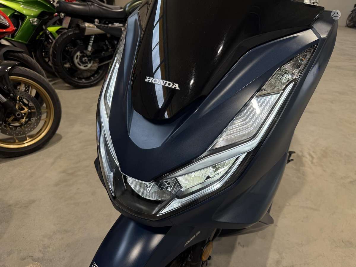 Honda PCX 125cc, scooters / mopeds