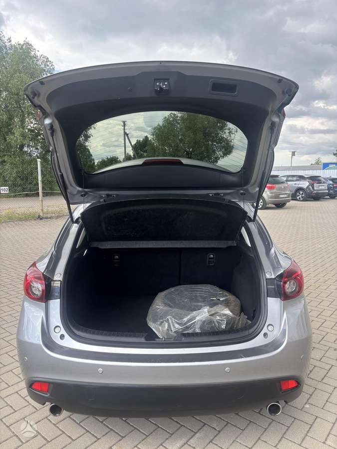 Mazda 3, 2.2 l., hatchback