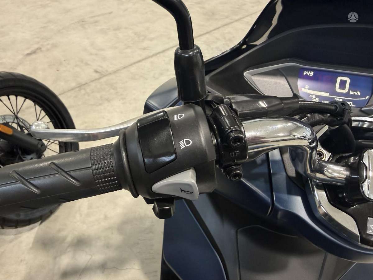 Honda PCX 125cc, scooters / mopeds