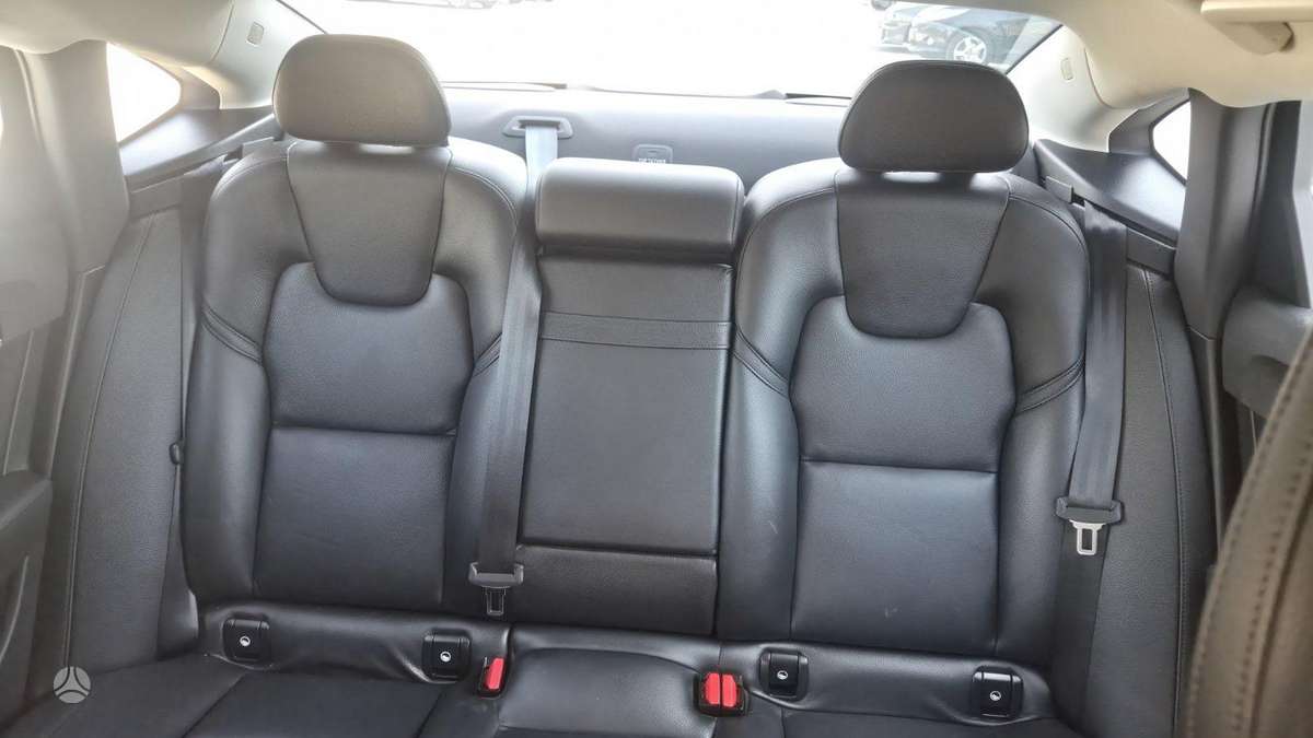 Volvo S90, 2.0 l., Седан