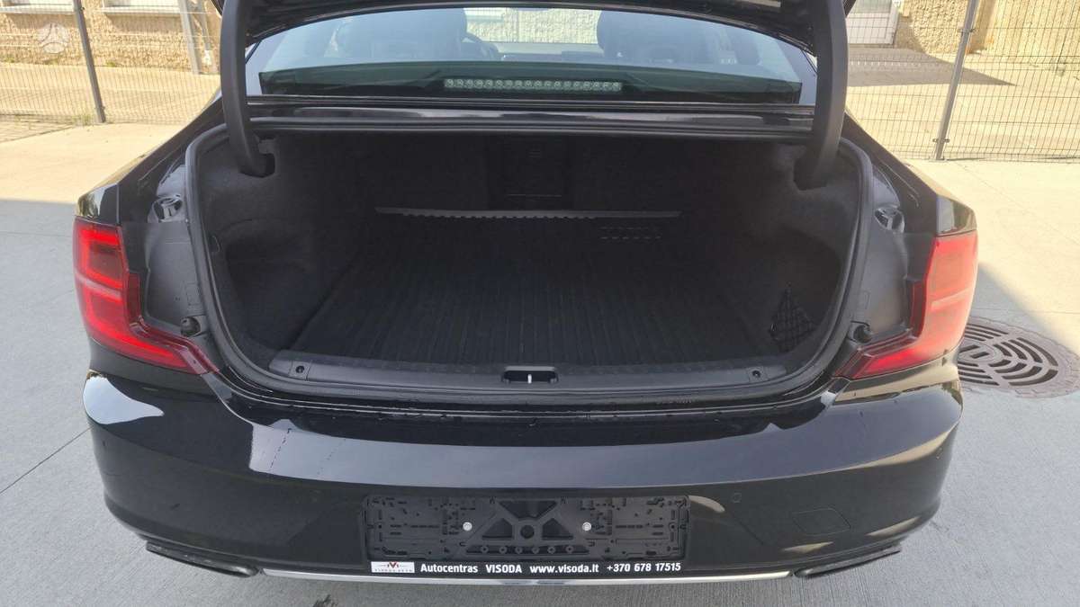 Volvo S90, 2.0 l., Седан