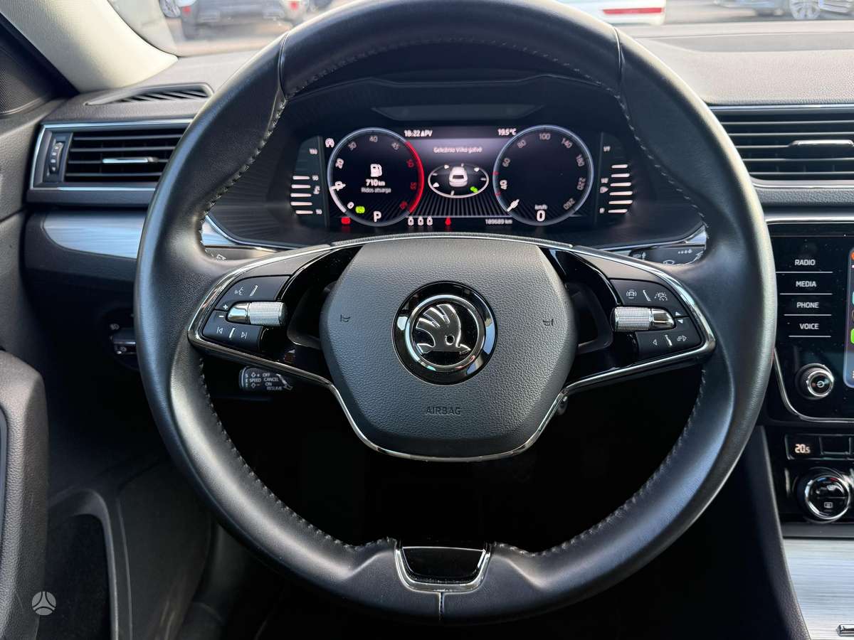 Škoda Superb - 8