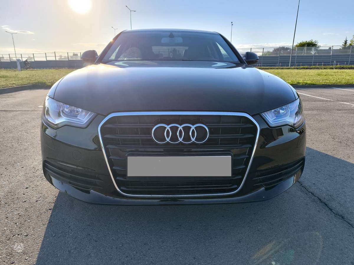 Audi A6, 2.0 l., Седан
