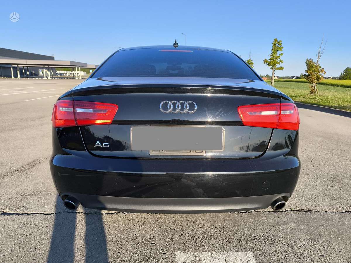 Audi A6, 2.0 l., Седан