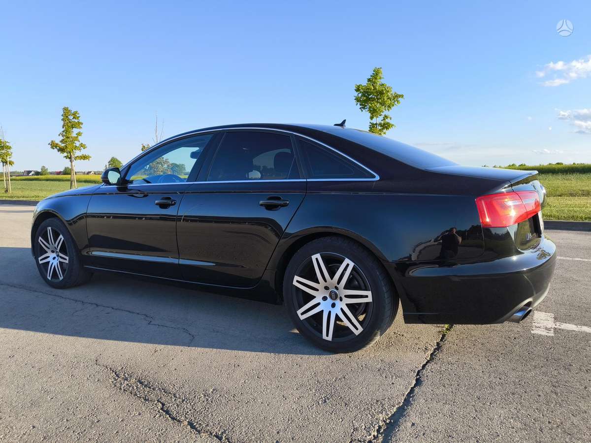 Audi A6, 2.0 l., Седан