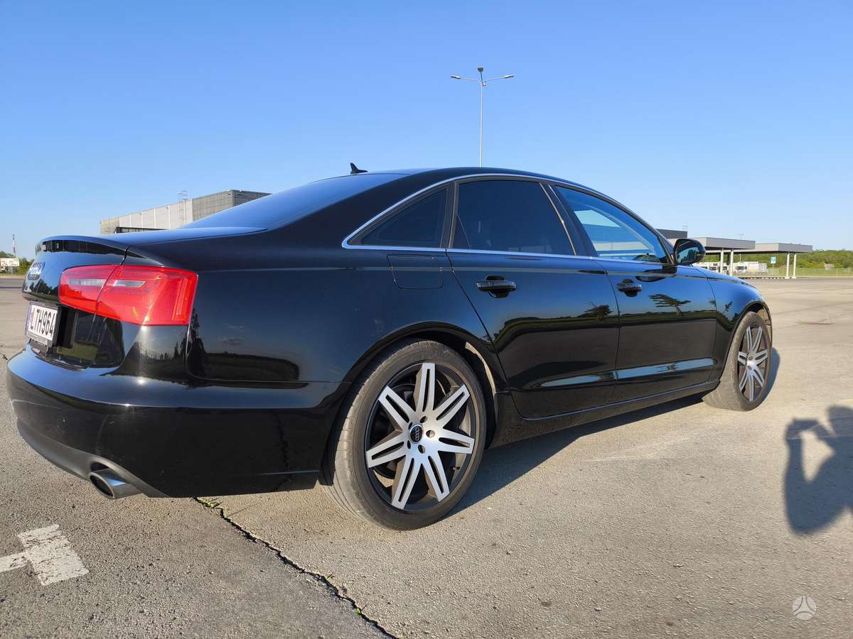 Audi A6, 2.0 l., Седан