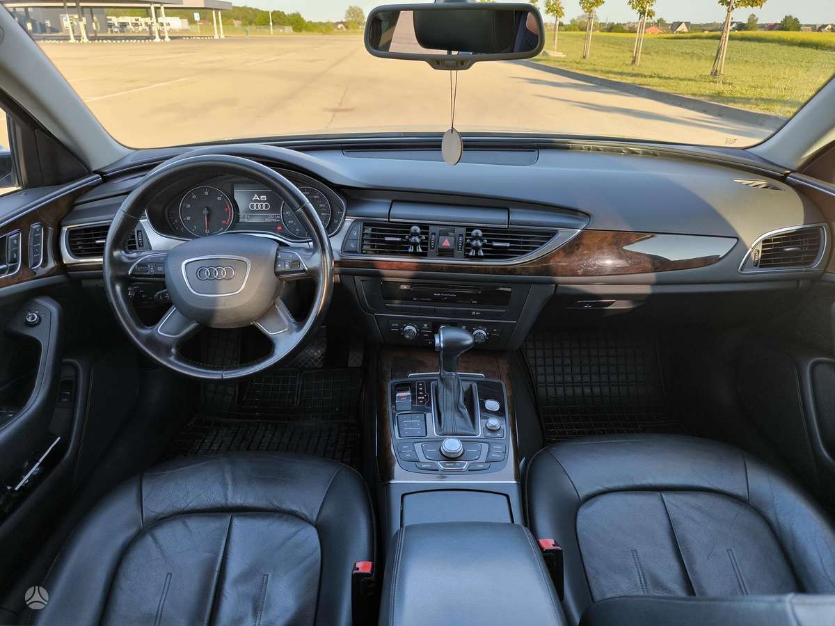 Audi A6, 2.0 l., Седан