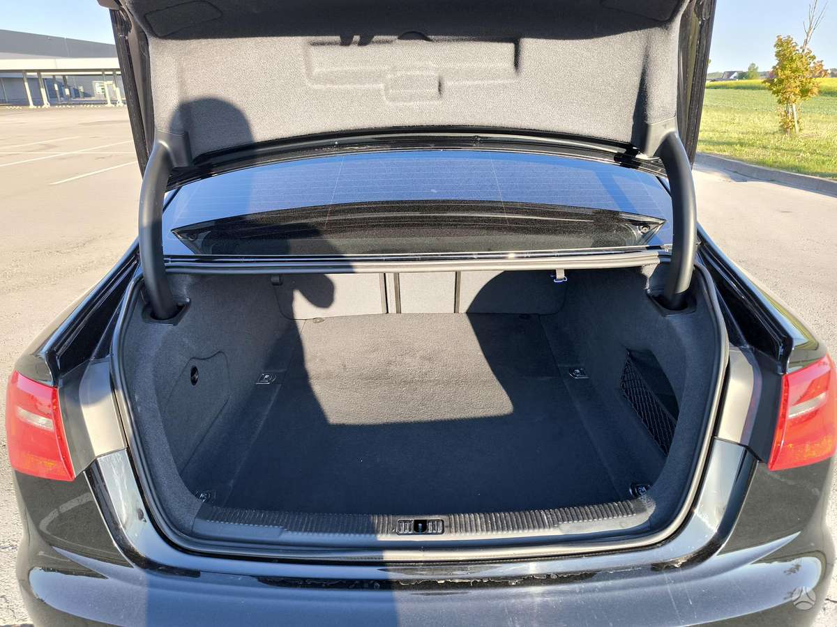 Audi A6, 2.0 l., Седан