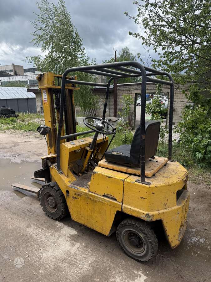 TCM FG10, šakiniai krautuvai