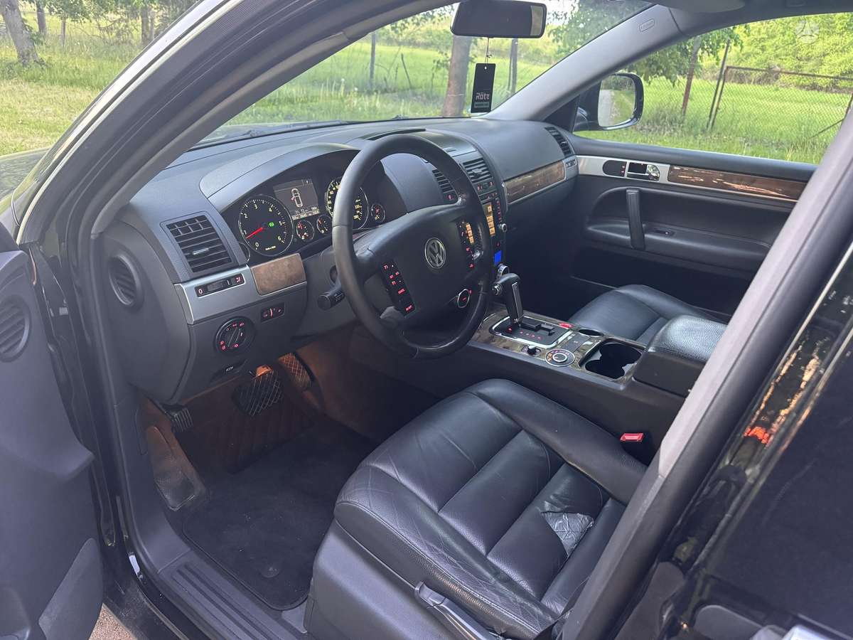 Volkswagen Touareg - 9