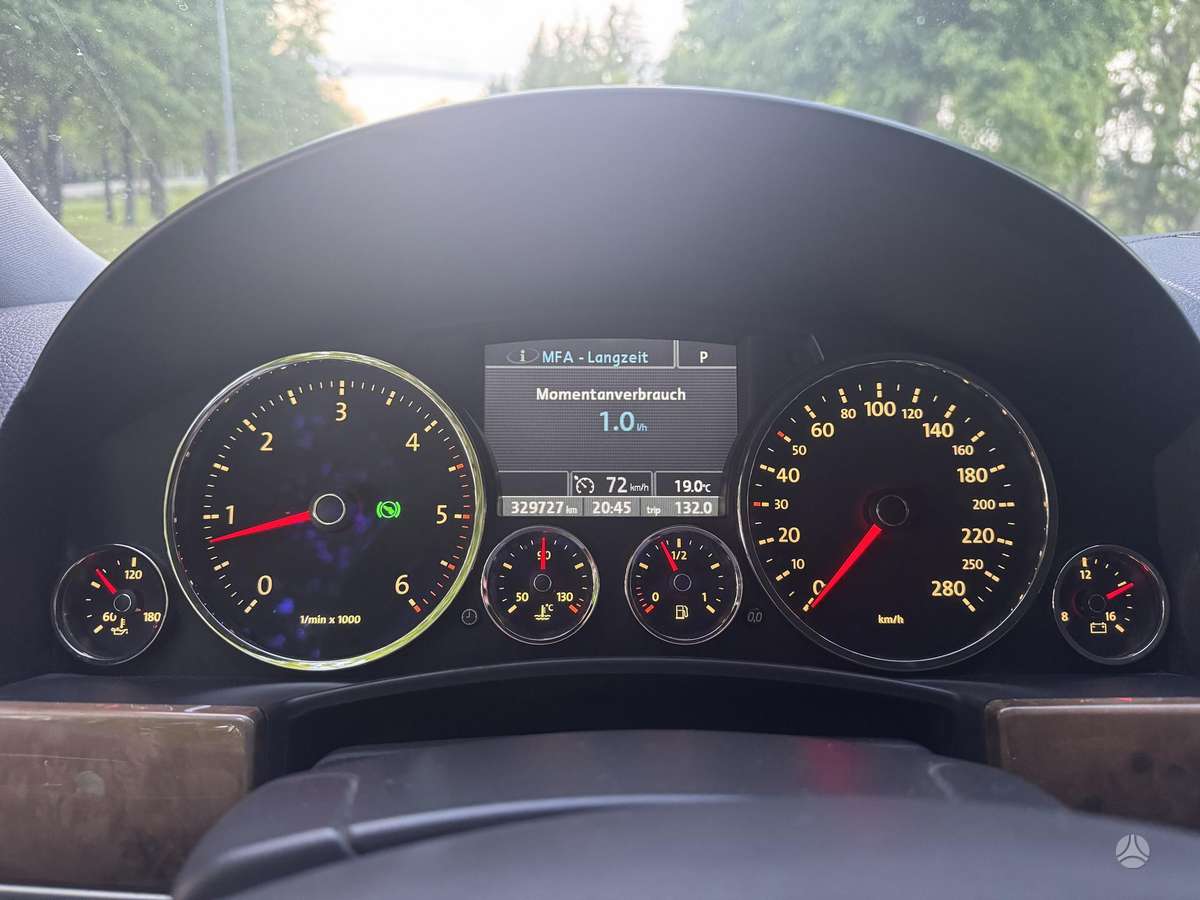 Volkswagen Touareg - 10