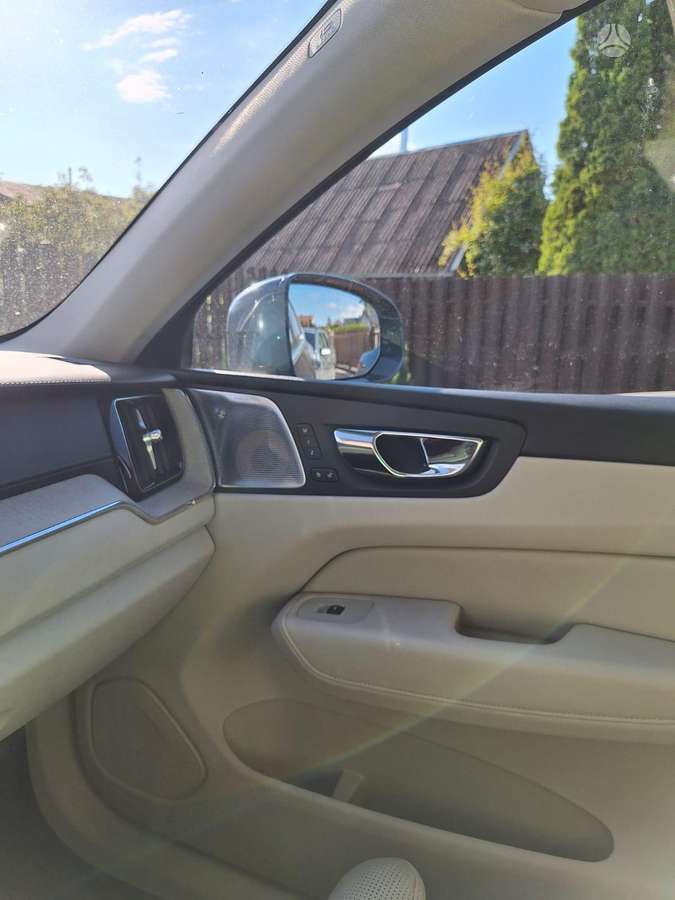 Volvo XC60 - 11