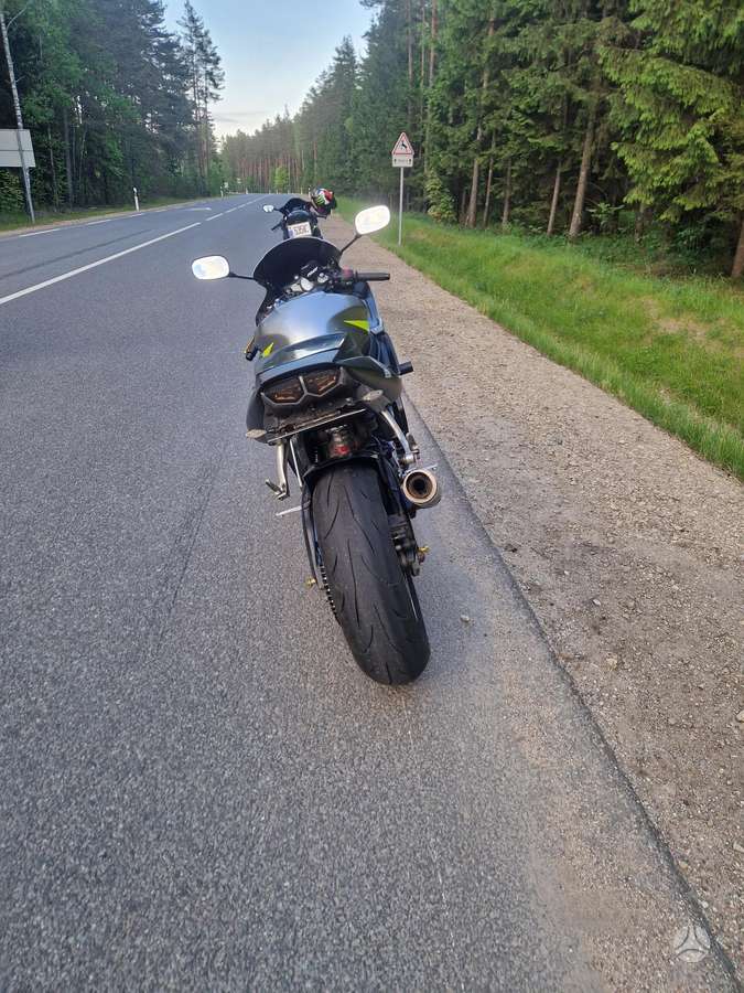Yamaha R6 600cc, superbikes