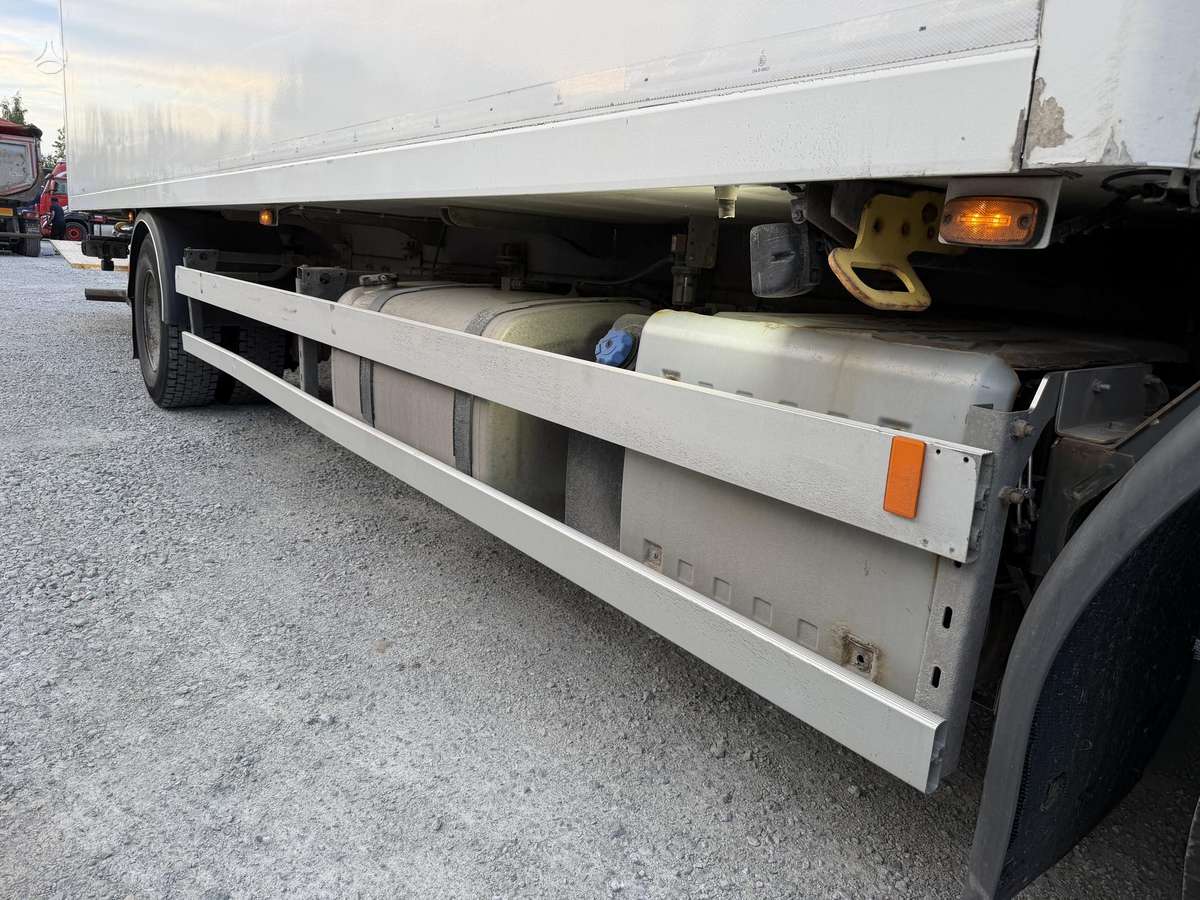 Volvo FE330 open side + Carrier, рефрижераторы