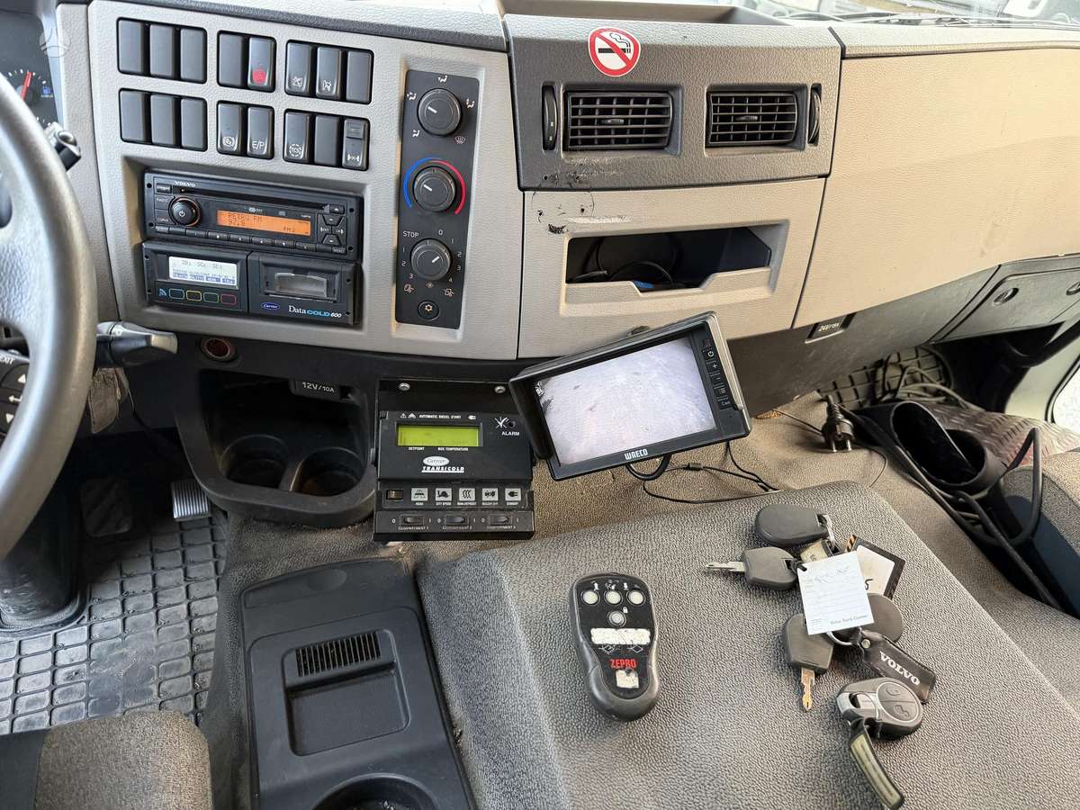 Volvo FE330 open side + Carrier, рефрижераторы