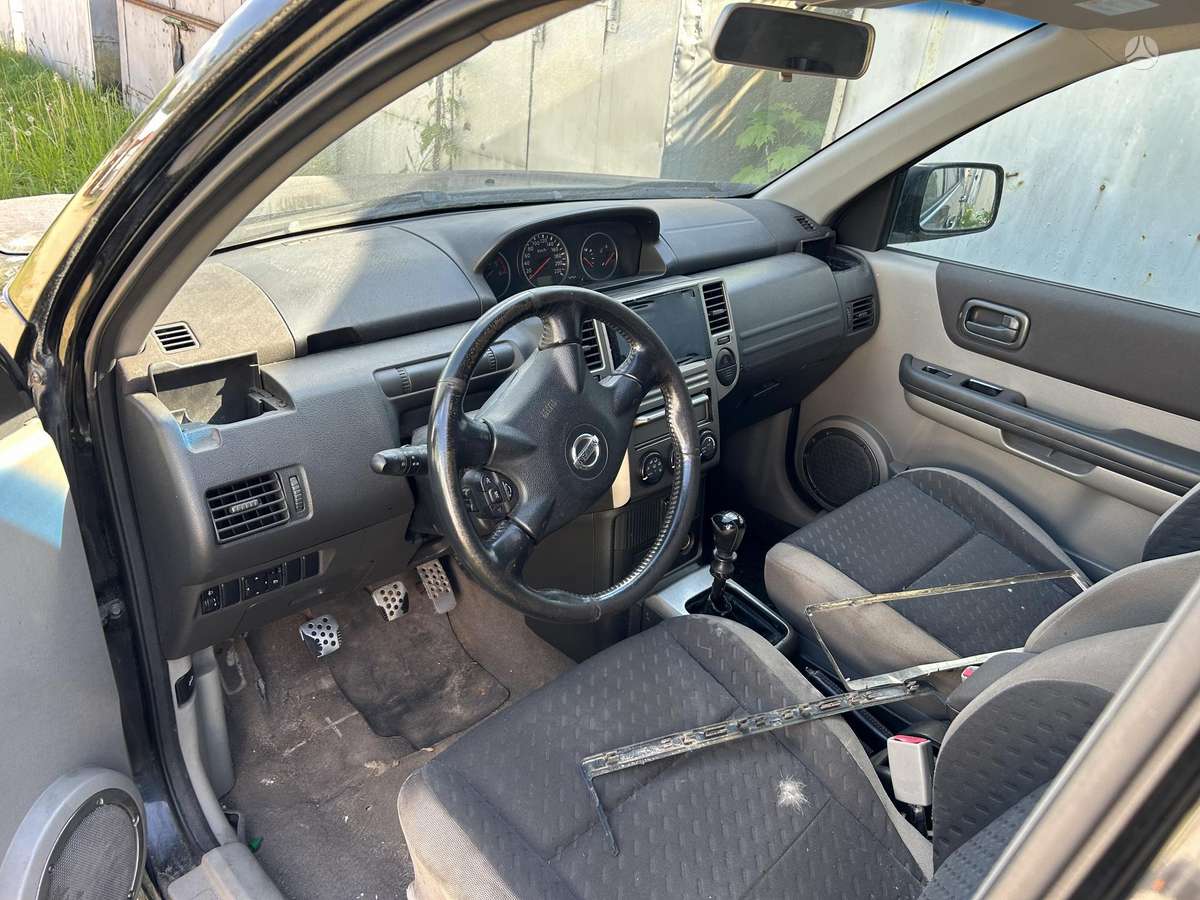 Nissan X-Trail Dalis pristatome