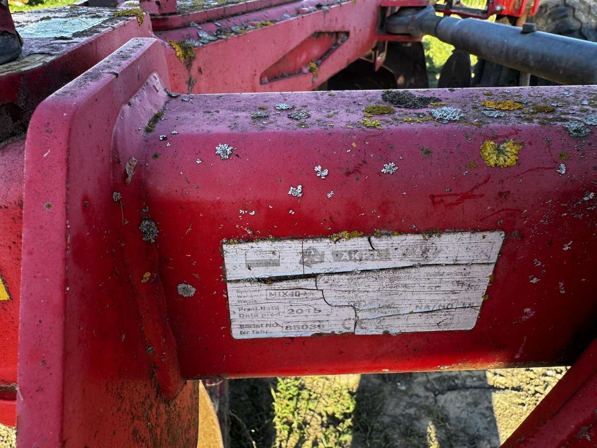 Akpil MIX, ploughs