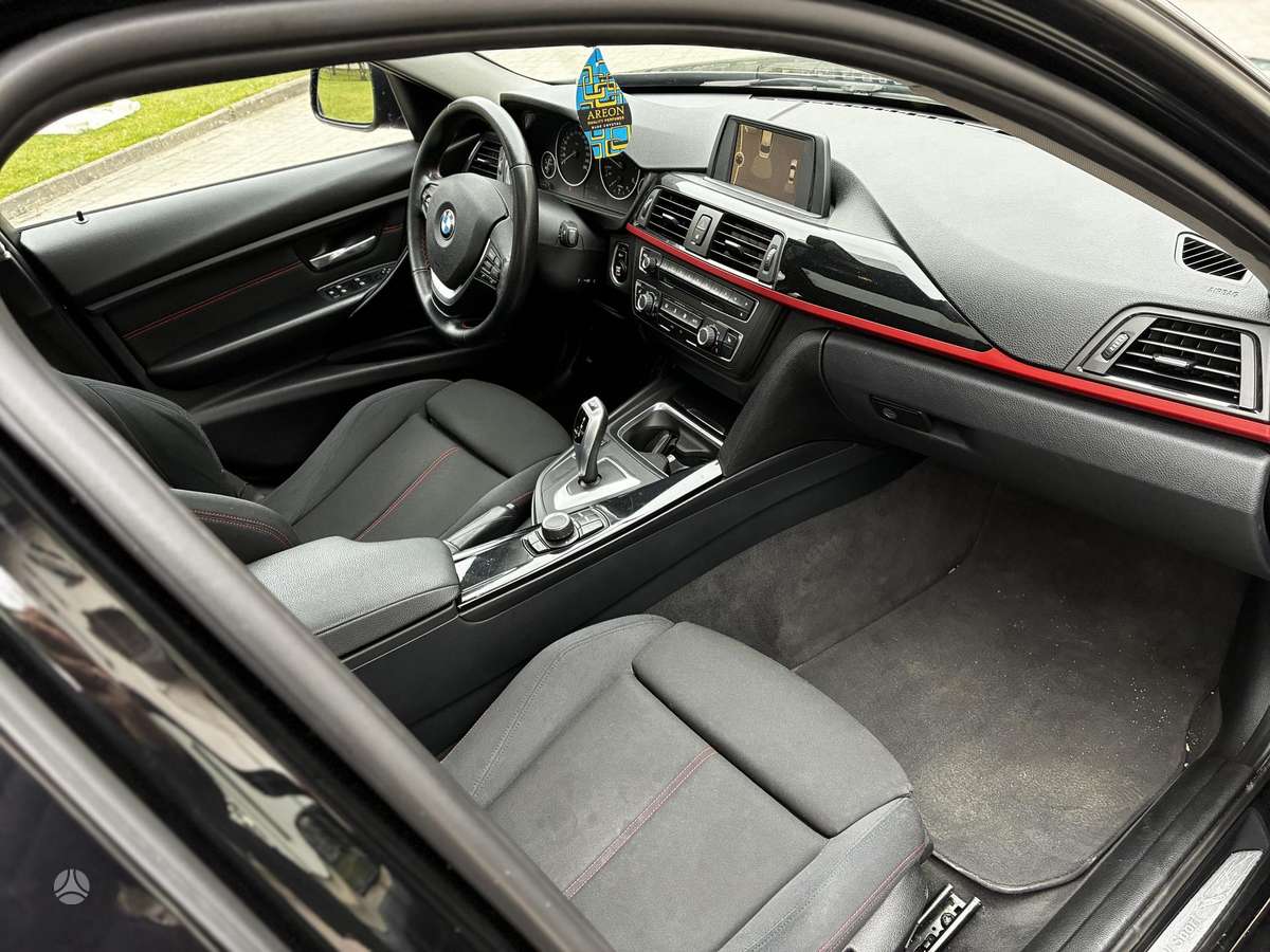 BMW 320, 2.0 l., Седан