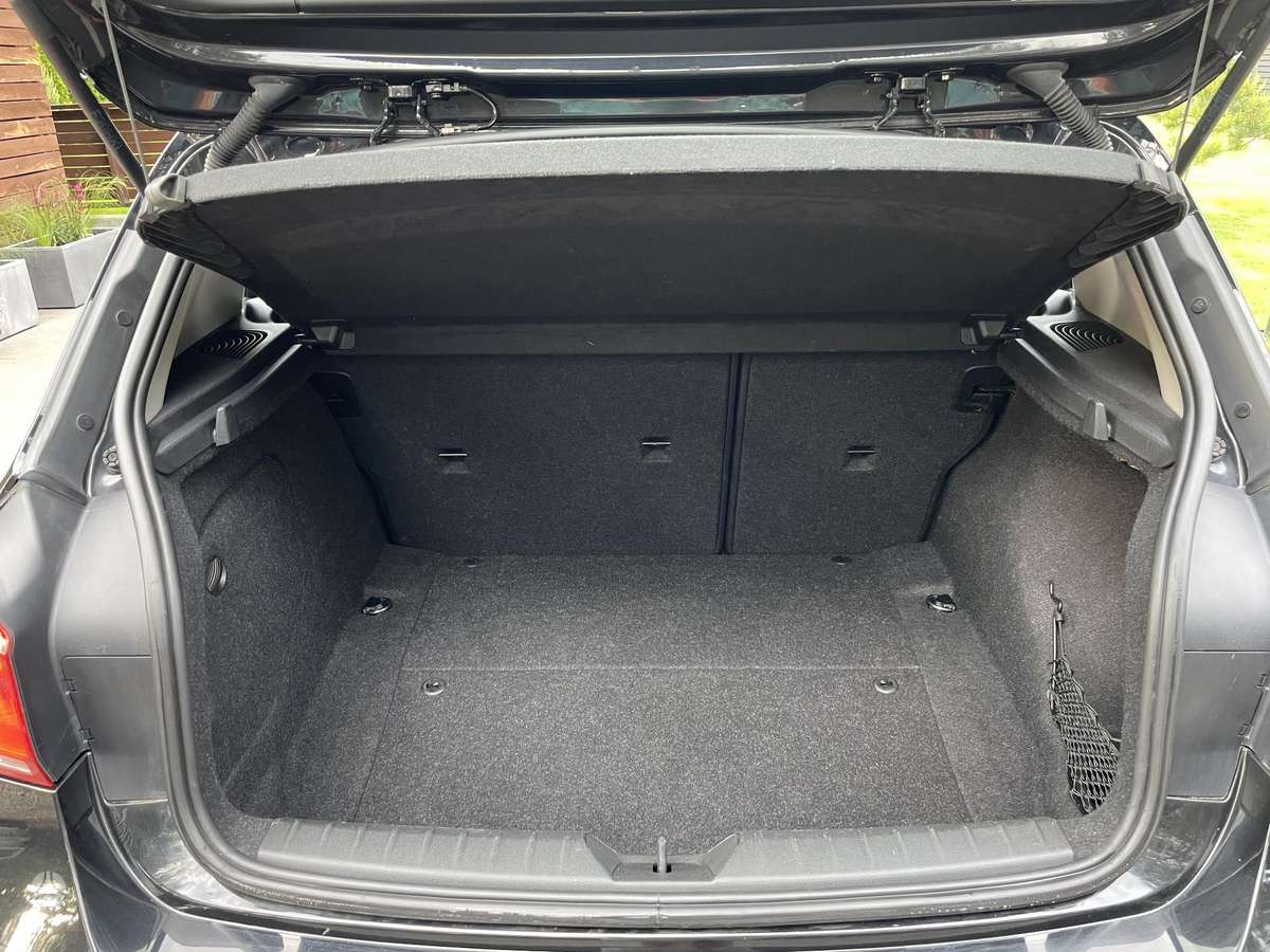 BMW 118, 2.0 l., hatchback