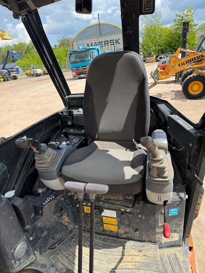 Hitachi ZX26U-6CR, mini ekskavatori
