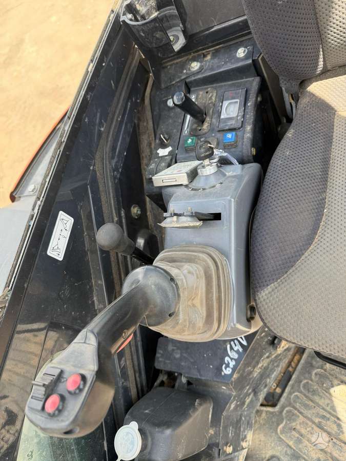 Hitachi ZX26U-6CR, mini ekskavatori