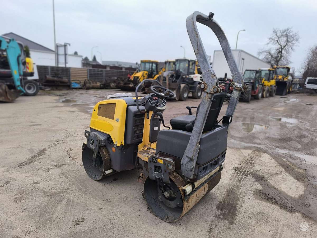 Dynapac CC1000, vibrator / compactor