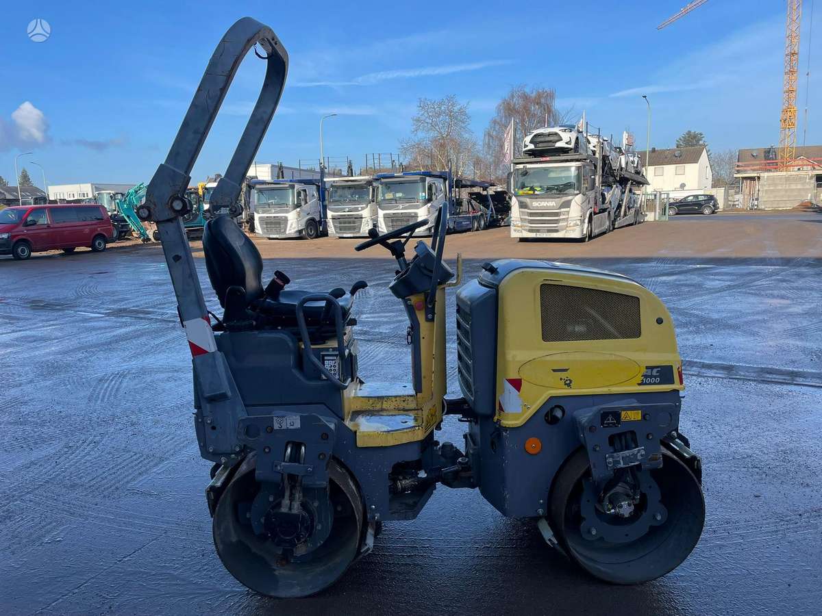 Dynapac CC1000, vibrator / compactor