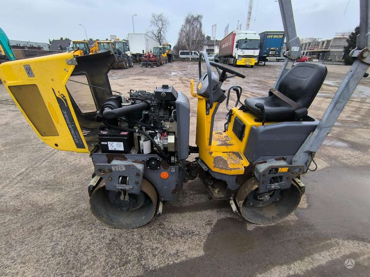 Dynapac CC1000, vibrator / compactor