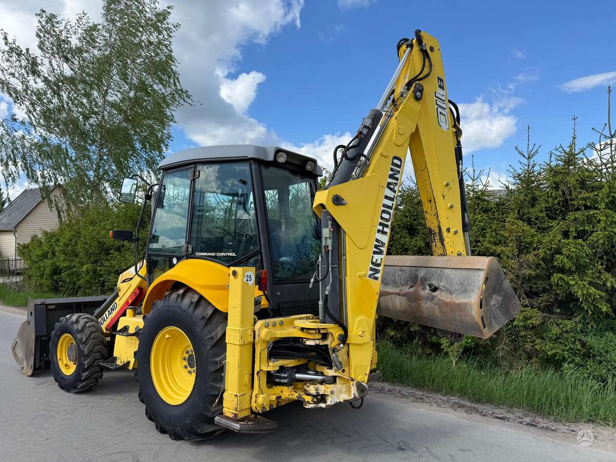 New Holland LB110B-4PT, excavator loader