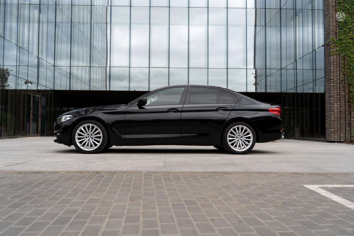 BMW 520, 2.0 l., Седан