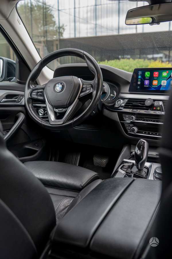 BMW 520, 2.0 l., Седан