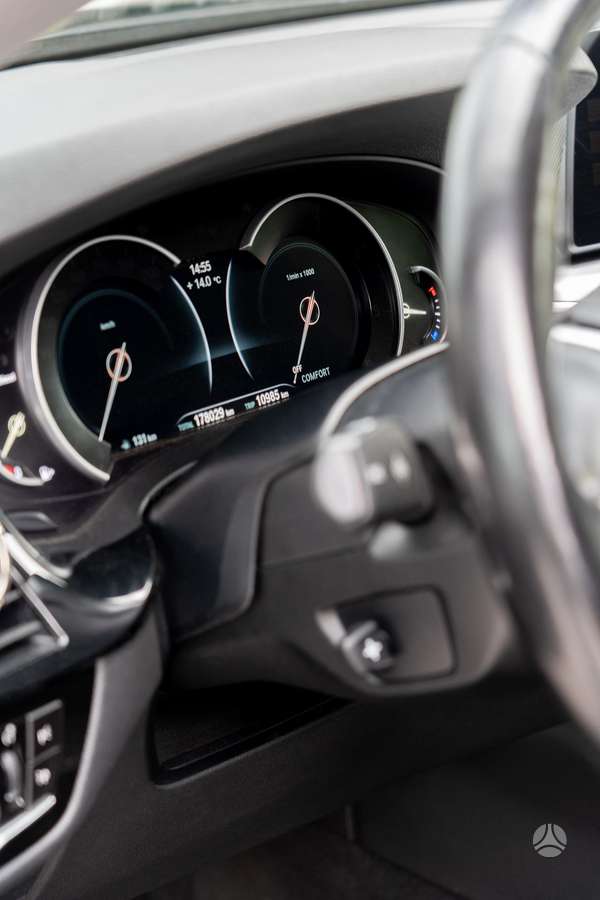 BMW 520, 2.0 l., Седан