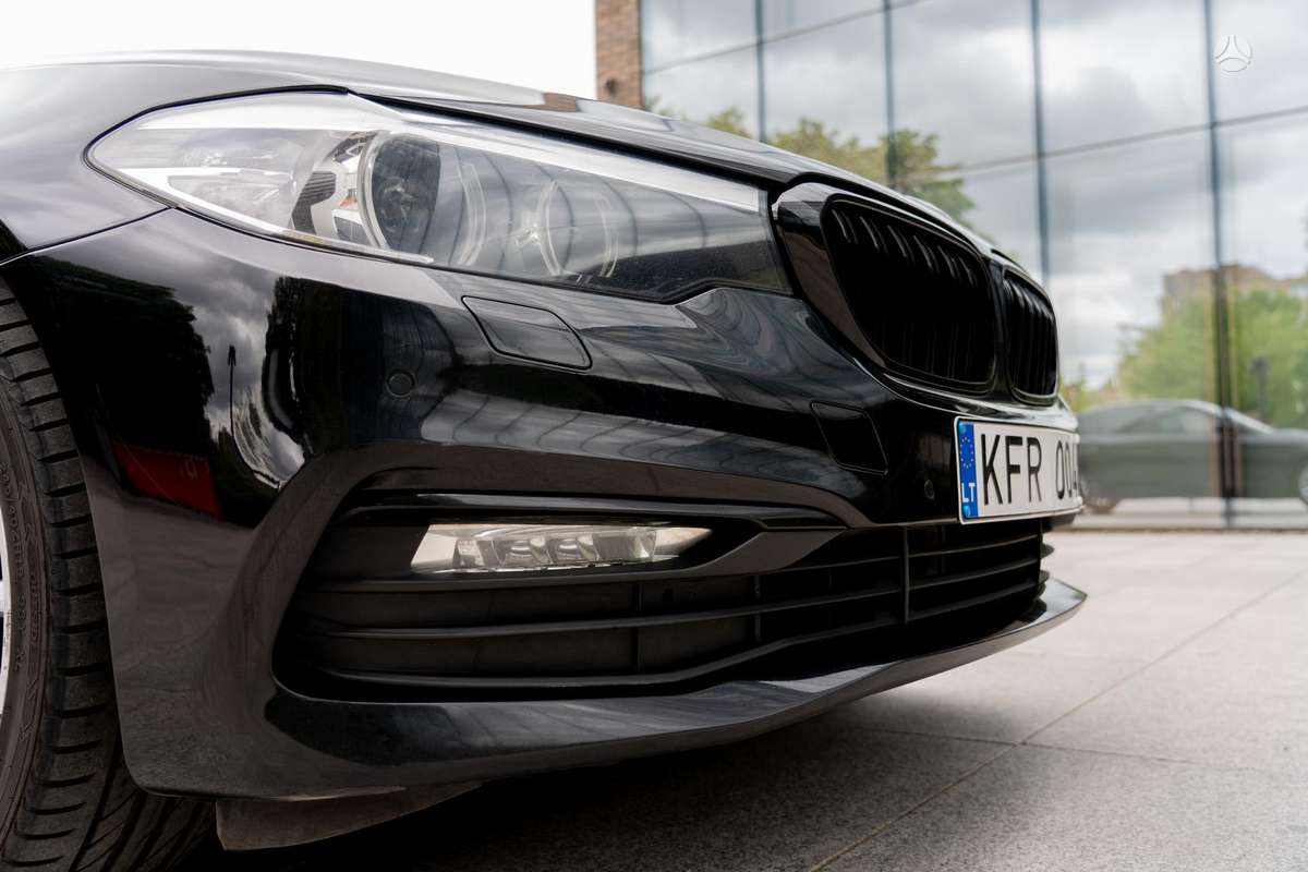 BMW 520, 2.0 l., Седан