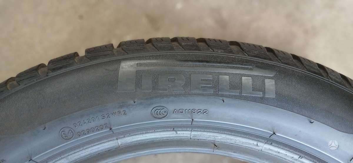 Pirelli, žieminės 245/50 R19