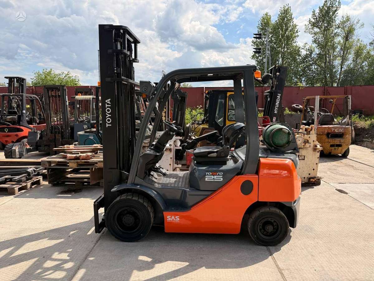 Toyota 02-8FGF25, forklifts
