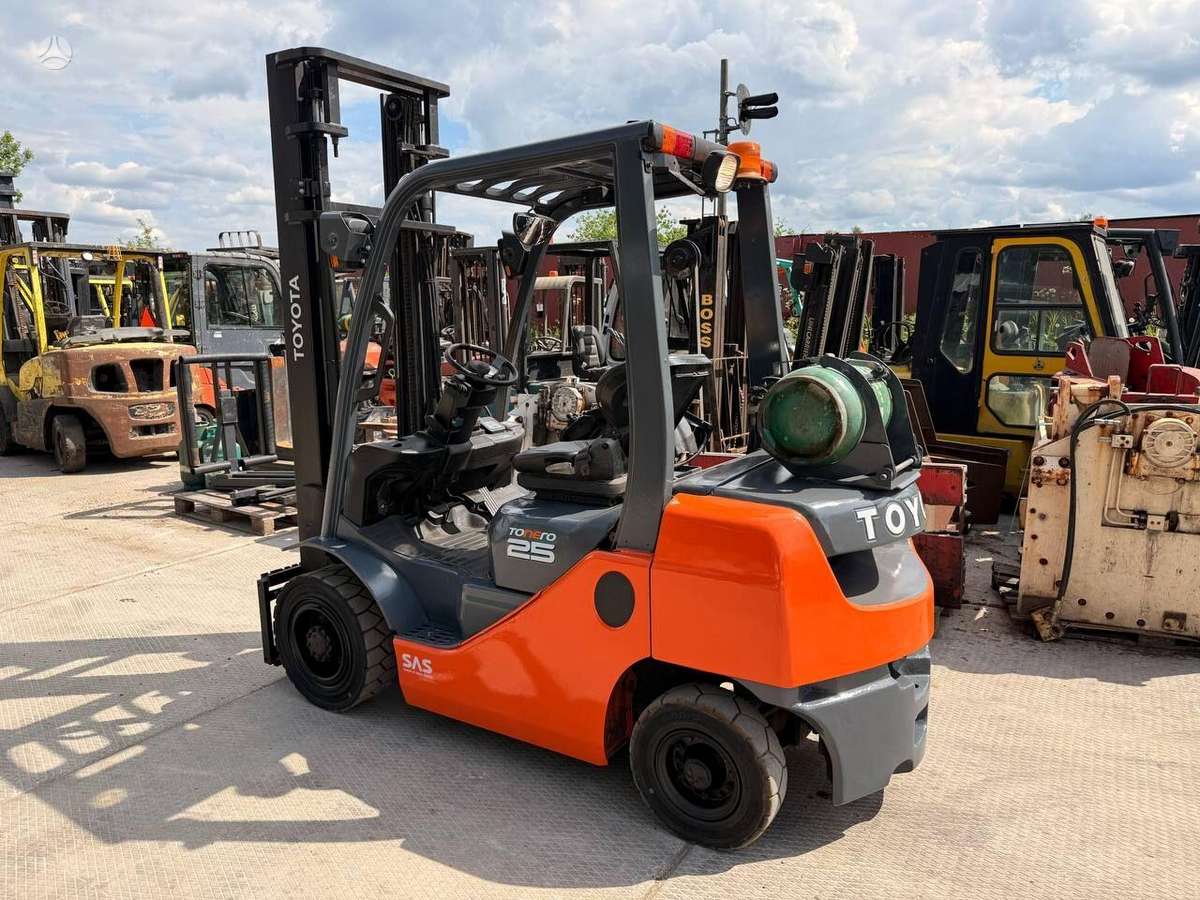 Toyota 02-8FGF25, forklifts