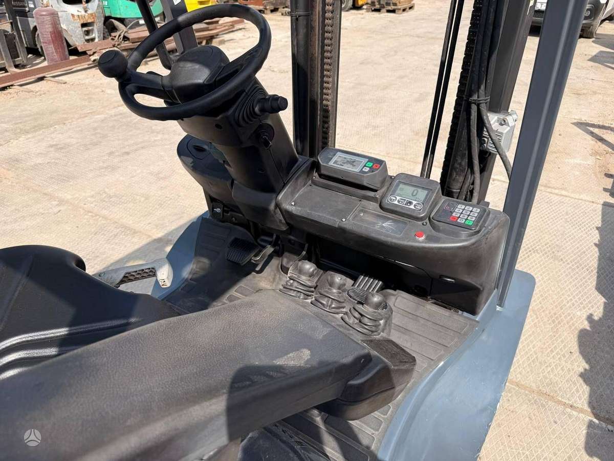 Toyota 02-8FGF25, forklifts