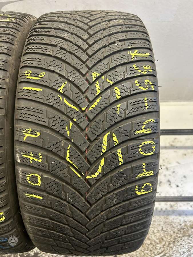 Firestone Winterhawk 5, зимние 235/40 R19