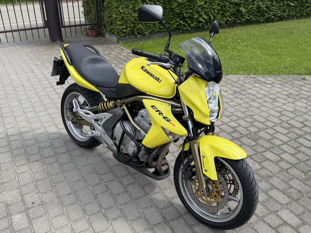 Kawasaki ER 649cc, street / classic