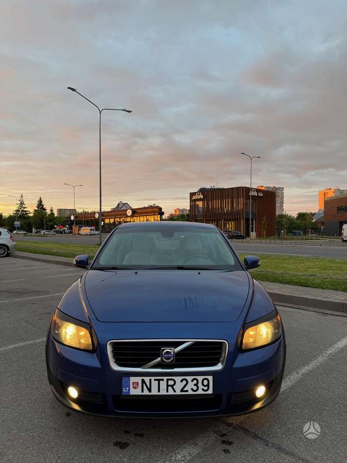 Volvo C30, 2.0 l., hatchback