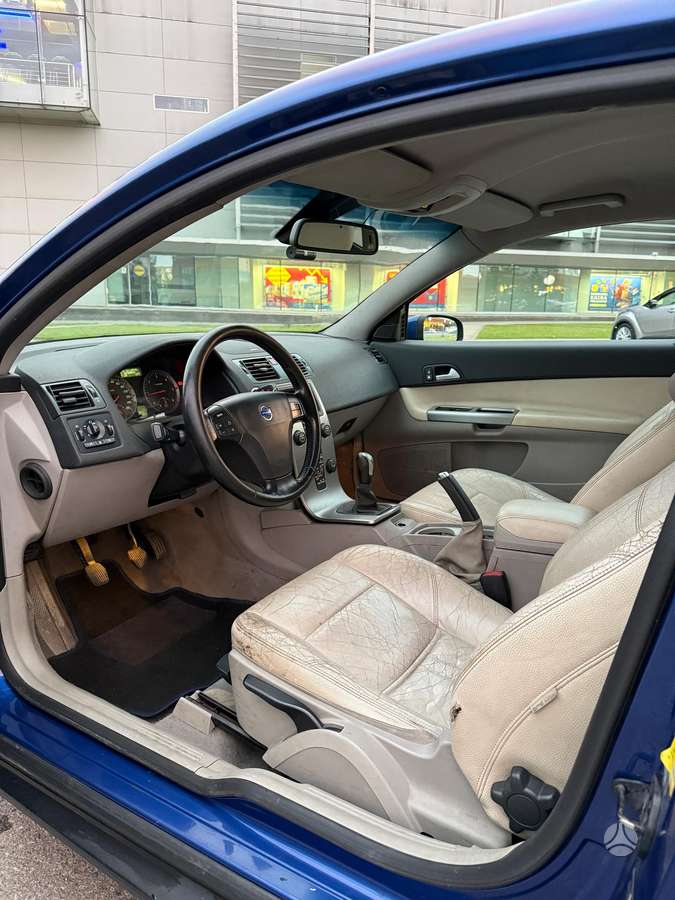 Volvo C30, 2.0 l., hatchback