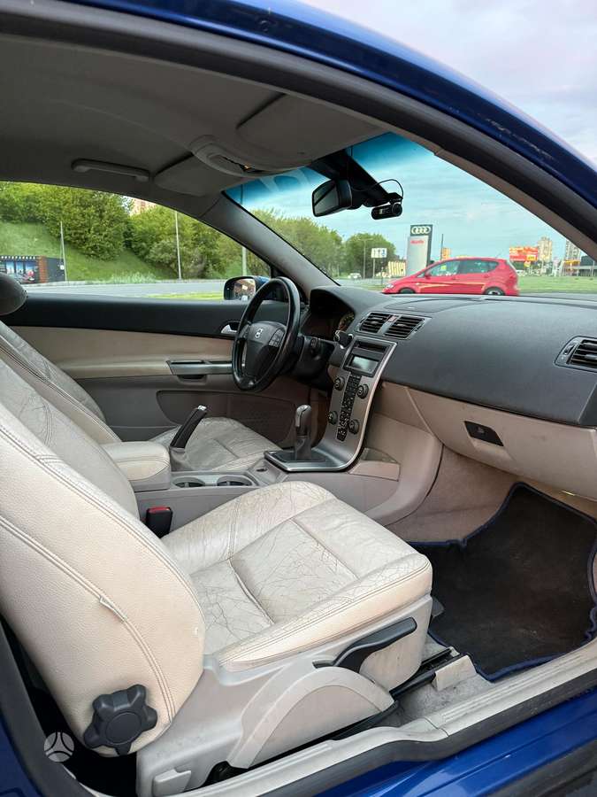 Volvo C30, 2.0 l., hatchback