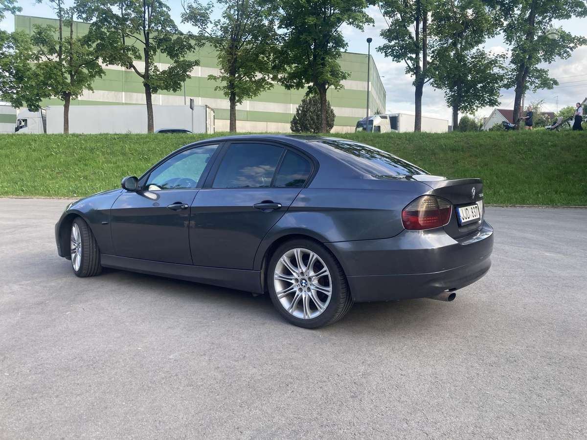 BMW 320, 2.0 l., Седан