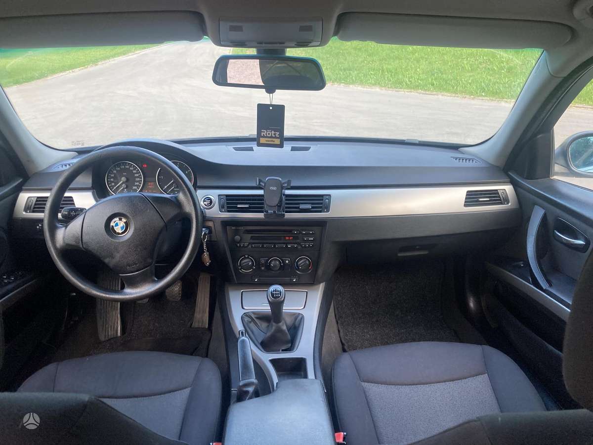BMW 320, 2.0 l., Седан