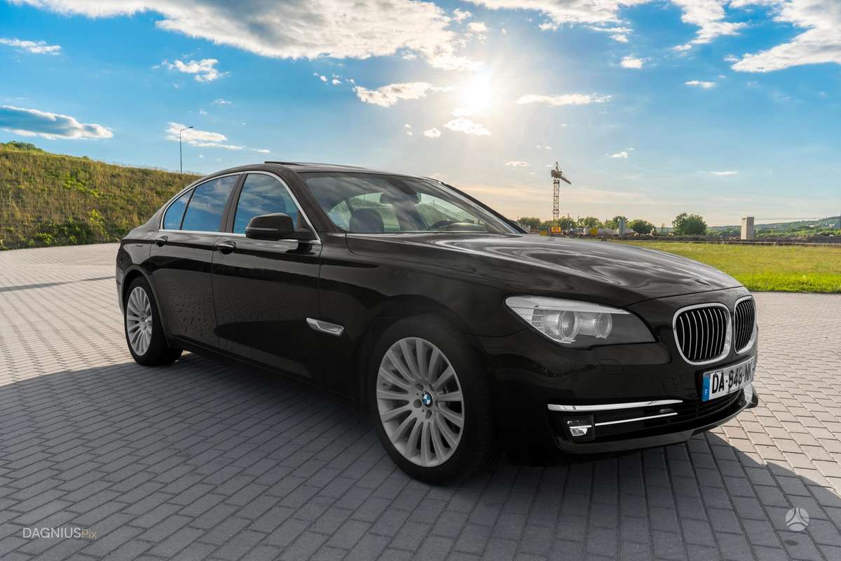 BMW 730, 3.0 l., Седан