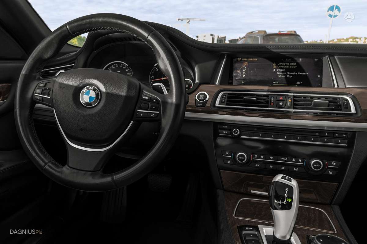 BMW 730, 3.0 l., Седан