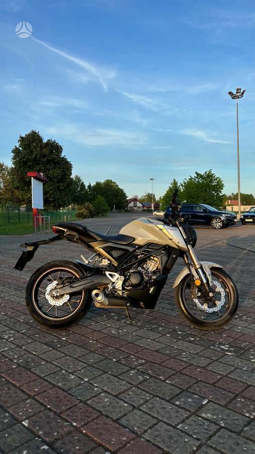 Honda CB 125cc, street / classic
