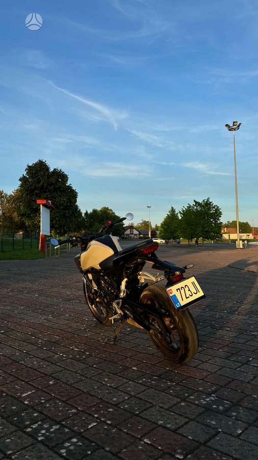 Honda CB 125cc, street / classic