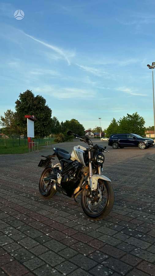 Honda CB 125cc, street / classic